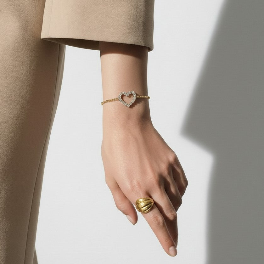 Elara Diamond Heart Gold Bracelet