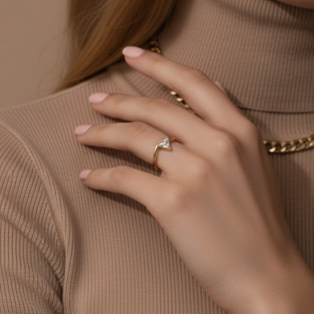 Linea Diamond Gold Ring