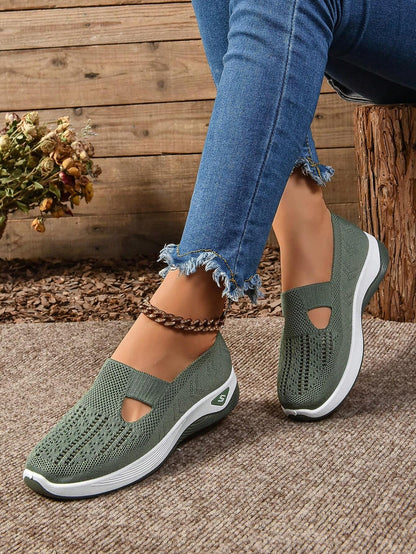 Alice Breeze Lightweight Walking Shoes